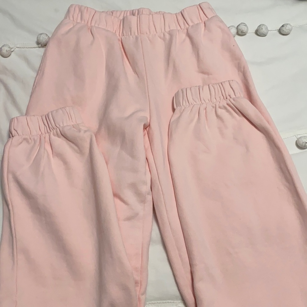 New with tags Brandy Melville pink sweatpants